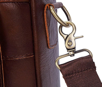 sac-noir-graine-rectangulaire-poche-zippee-bandouliere-amovible