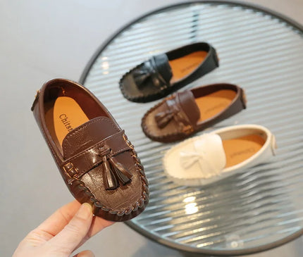 mocassins-avec-glands-et-semelle-a-picots