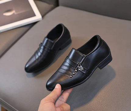 chaussures-habillees-noir-boucle-metallique