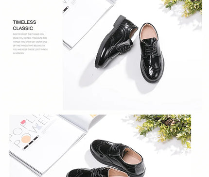 chaussures-a-lacets-noires-details-brogue