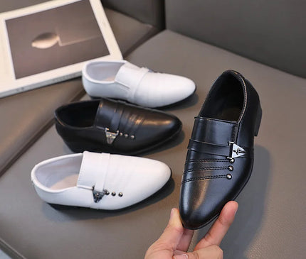 chaussures-habillees-noir-boucle-metallique