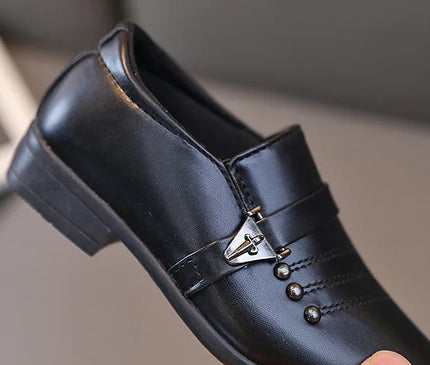 chaussures-habillees-noir-boucle-metallique