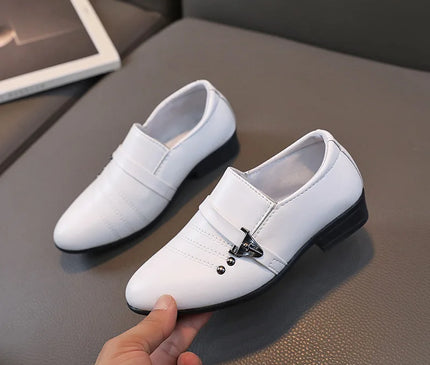 chaussures-habillees-noir-boucle-metallique