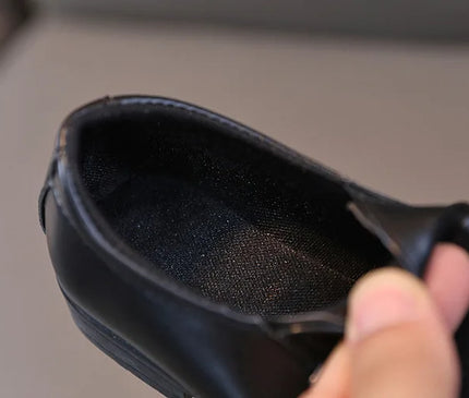 chaussures-habillees-noir-boucle-metallique