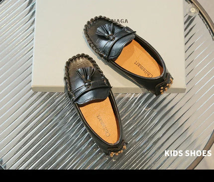 mocassins-avec-glands-et-semelle-a-picots