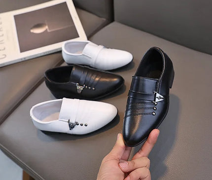 chaussures-habillees-noir-boucle-metallique