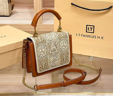 sac-a-main-rigide-rabat-brode-geometrique-chaine-doree