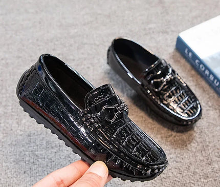 mocassins-effet-crocodile-details-metalliques