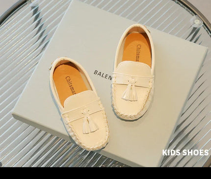 mocassins-avec-glands-et-semelle-a-picots