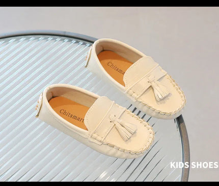 mocassins-avec-glands-et-semelle-a-picots