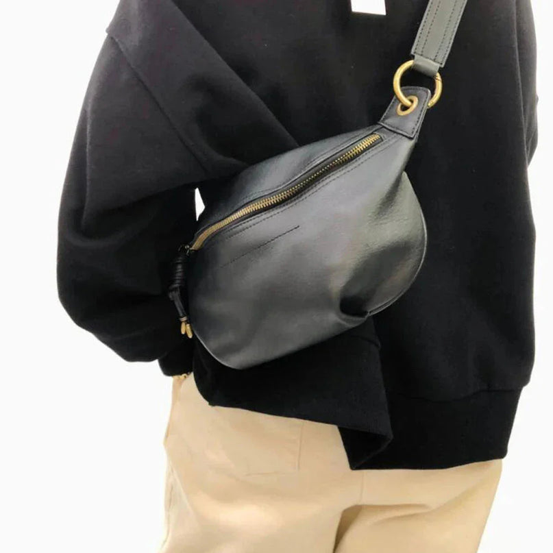 sac-bandouliere-noir-souple-sangle-chaine-doree