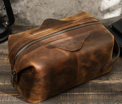 trousse-de-toilette-cuir-patine-marron-poignee-laterale