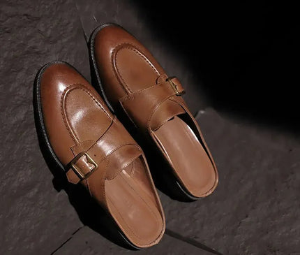 mule-marron-boucle-doree-talon-rectangulaire
