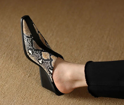 mules-feminines-talon-compense-pointe-effilee