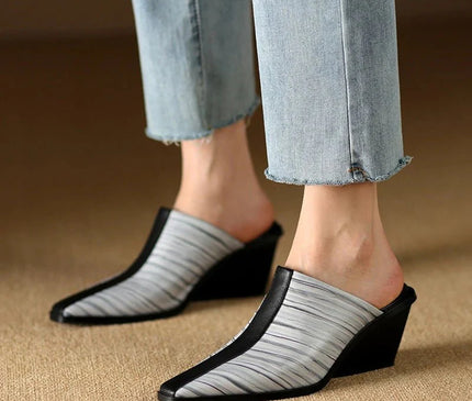 mules-feminines-talon-compense-pointe-effilee