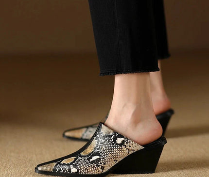 mules-feminines-talon-compense-pointe-effilee