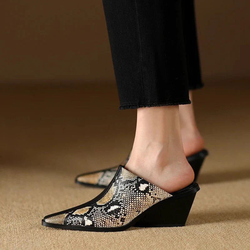mules-feminines-talon-compense-pointe-effilee