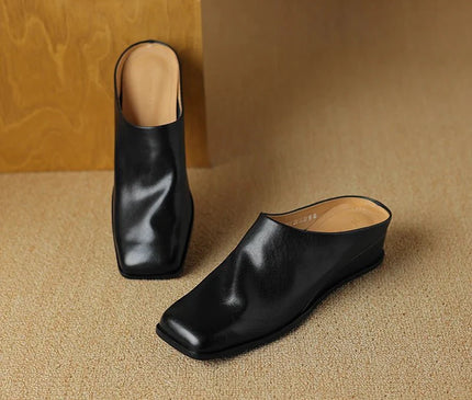 sabot-noir-minimaliste-bout-carre