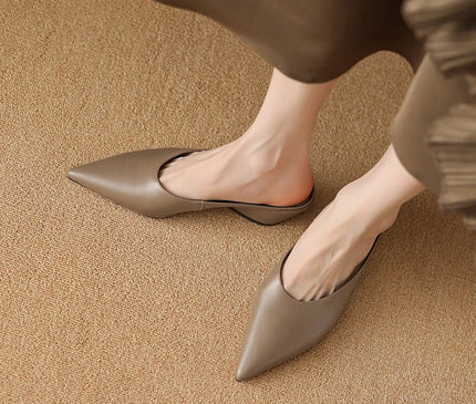 mules-bout-pointu-talon-carre-5-cm-minimalistes