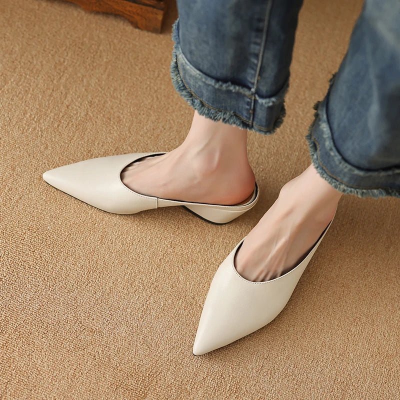 mules-bout-pointu-talon-carre-5-cm-minimalistes