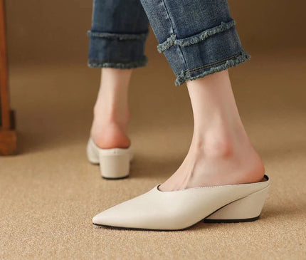 mules-bout-pointu-talon-carre-5-cm-minimalistes