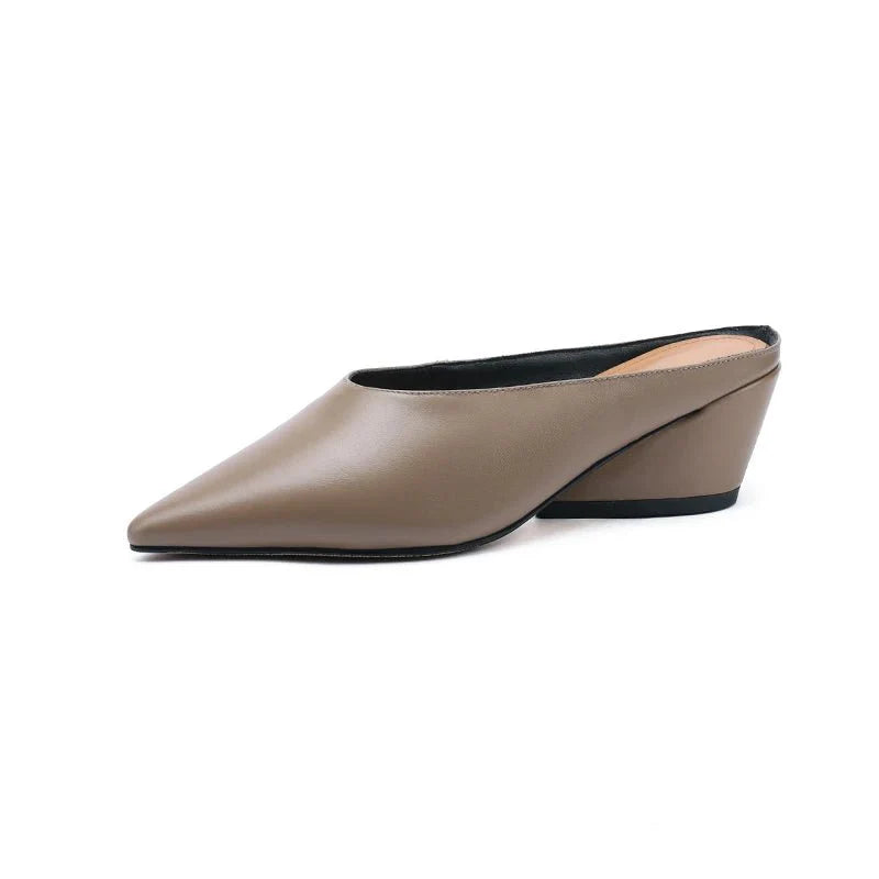 mules-bout-pointu-talon-carre-5-cm-minimalistes
