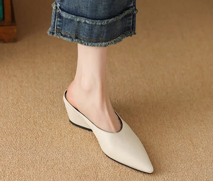 mules-bout-pointu-talon-carre-5-cm-minimalistes