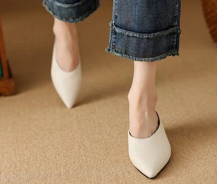 mules-bout-pointu-talon-carre-5-cm-minimalistes
