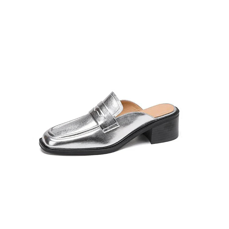 mule-ouverte-argentee-talon-carre