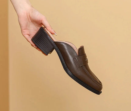 mule-ouverte-argentee-talon-carre