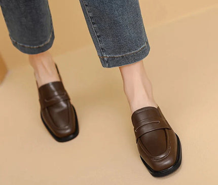 mule-ouverte-argentee-talon-carre