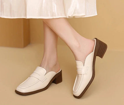 mule-ouverte-argentee-talon-carre
