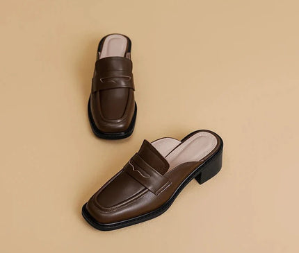 mule-ouverte-argentee-talon-carre
