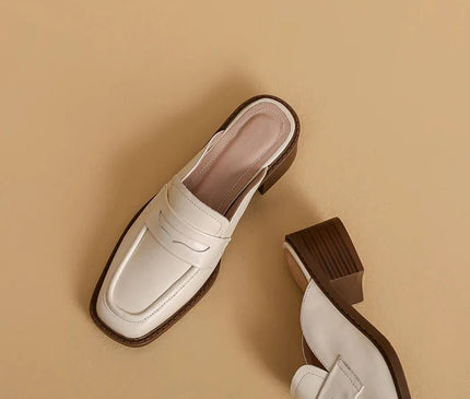 mule-ouverte-argentee-talon-carre