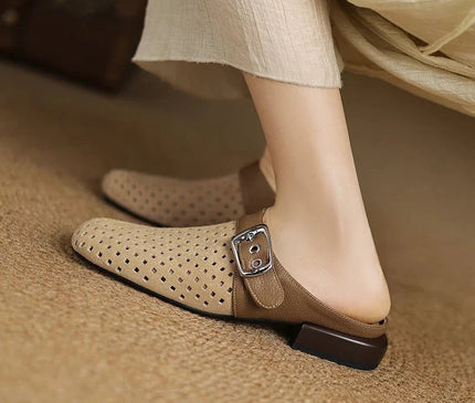 sabot-minimaliste-beige-bride-perforations