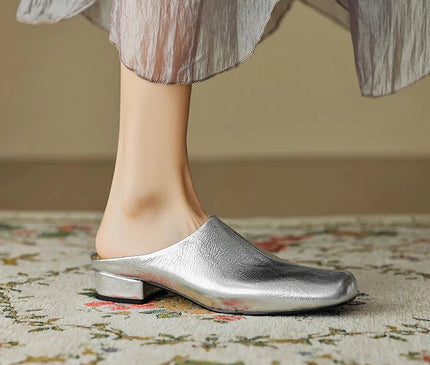 mules-argentees-bout-carre-talon-bas