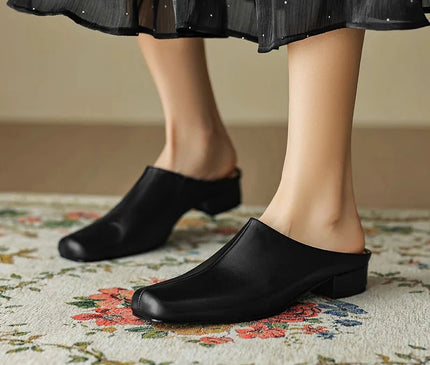 mules-argentees-bout-carre-talon-bas