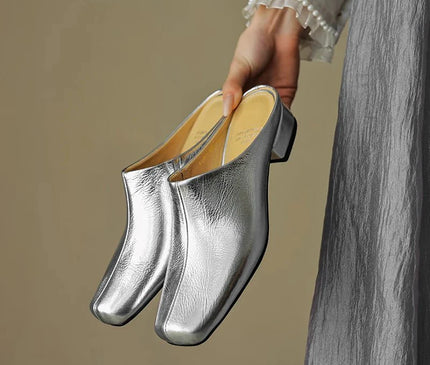 mules-argentees-bout-carre-talon-bas