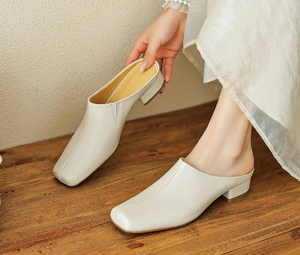 mules-argentees-bout-carre-talon-bas