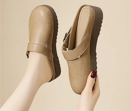 mules-minimalistes-beige-boucle-doree