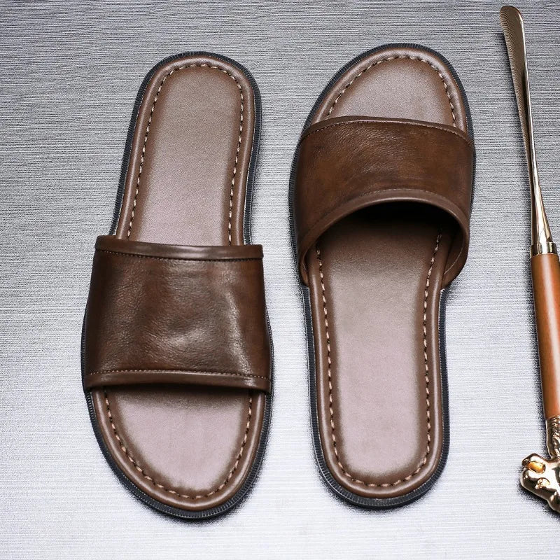 mule-marron-minimaliste-homme-ligne-epuree