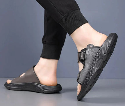 mules-homme-brides-ajustables-semelle-robuste