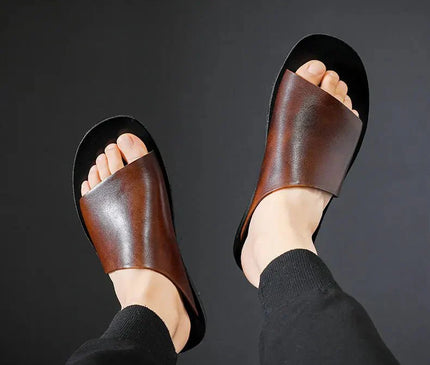 sandales-minimalistes-marron-noir-ouvertes