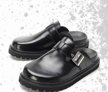 mule-noire-minimaliste-boucle-ajustable-semelle-rainuree
