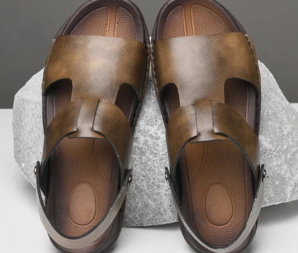 sandale-homme-marron-patinee-bride-ajustable