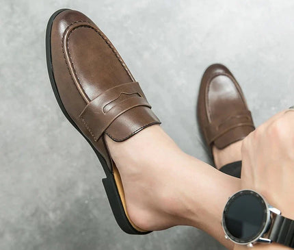 mules-marron-design-minimaliste-semi-ouvert
