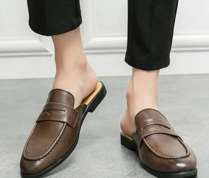 mules-marron-design-minimaliste-semi-ouvert