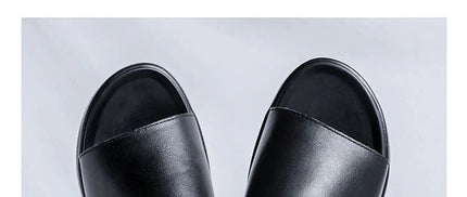 sandales-noires-minimalistes-semelle-plate-epaisse