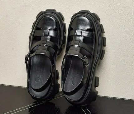 sandales-noires-semelle-chunky-brides-croisees