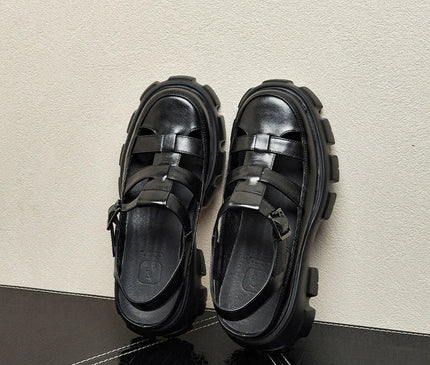 sandales-noires-semelle-chunky-brides-croisees